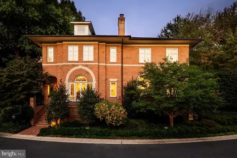 4814 Kemble Pl NW, Washington, DC 20007