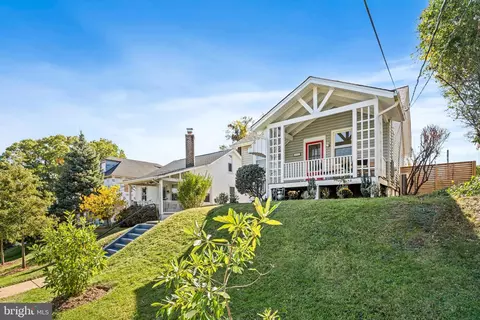 1327 Irving St NE, Washington, DC 20017