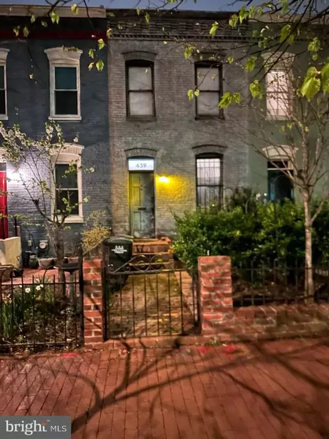439 5th St NE, Washington, DC 20002