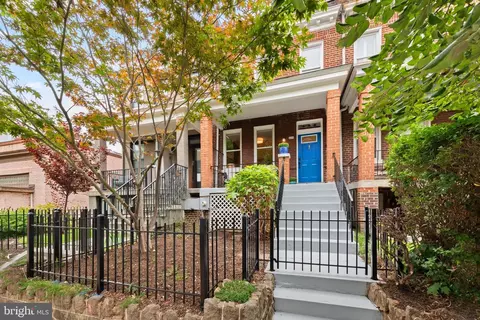 Exterior - 408 13th St NE, Washington, DC 20002 photo 2 of 5
