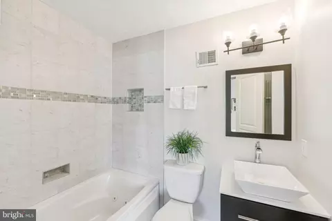 224 S Street St NE #2, Washington, DC 20002 photo 23