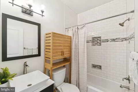 224 S Street St NE #2, Washington, DC 20002 photo 10