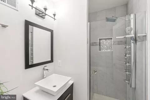 224 S Street St NE #2, Washington, DC 20002 photo 24