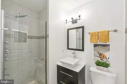 224 S Street St NE #2, Washington, DC 20002 photo 17