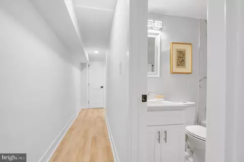 Entry Way - 916 C St NE, Washington, DC 20002 photo 17 of 18