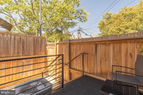 Exterior - 916 C St NE, Washington, DC 20002 photo 5 of 5
