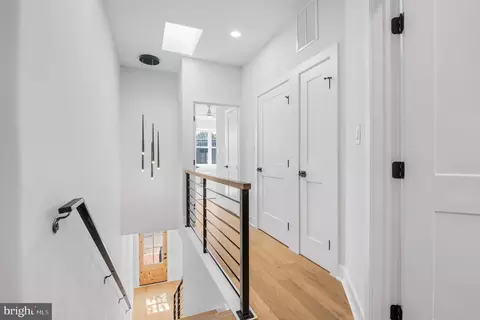 Entry Way - 916 C St NE, Washington, DC 20002 photo 8 of 18