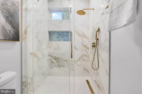 Bath - 916 C St NE, Washington, DC 20002 photo 2 of 4