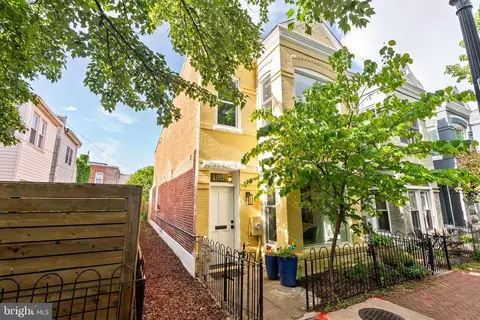 Exterior - 1206 D St NE, Washington, DC 20002 photo 4 of 4