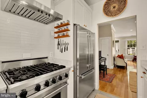 1338 28th St NW, Washington, DC 20007 photo 17