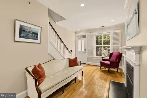 1338 28th St NW, Washington, DC 20007 photo 5
