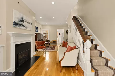 1338 28th St NW, Washington, DC 20007 photo 6