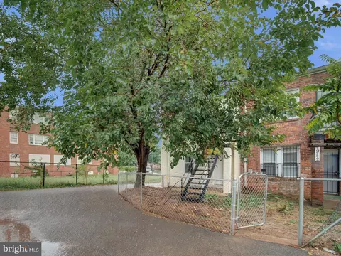 Exterior - 1946 I St NE, Washington, DC 20002 photo 3 of 3
