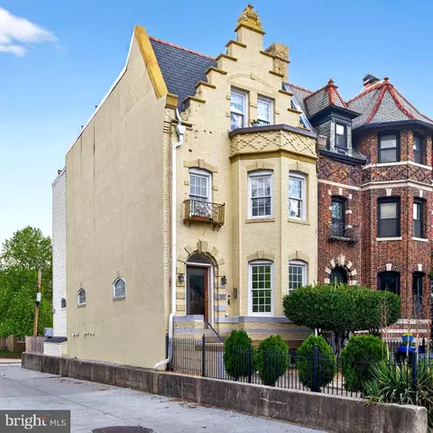 1337 Harvard St NW #1, Washington, DC 20009