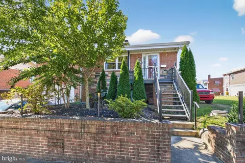 260 45th St NE, Washington, DC 20019