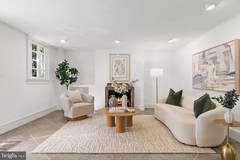 2125 Bancroft Pl NW, Washington, DC 20008 photo 3