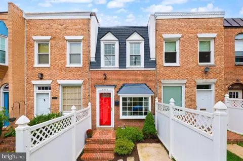 4829 41st St NW, Washington, DC 20016