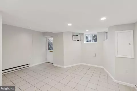 1335 Wallach Pl NW, Washington, DC 20009 photo 33