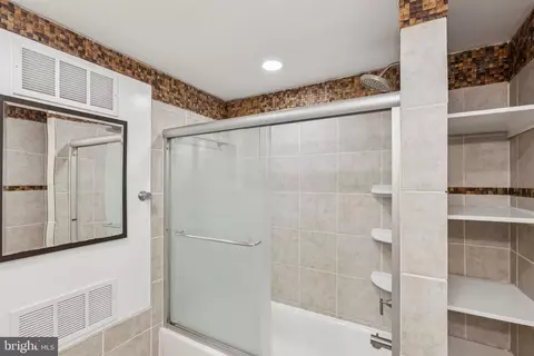 1335 Wallach Pl NW, Washington, DC 20009 photo 38