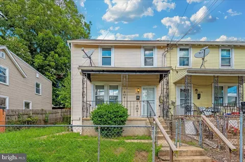 4644 Hayes St NE, Washington, DC 20019