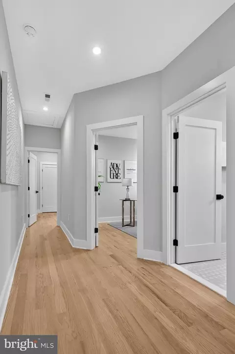 401 16th St SE, Washington, DC 20003 photo 27