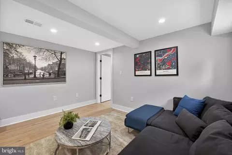 401 16th St SE, Washington, DC 20003 photo 40