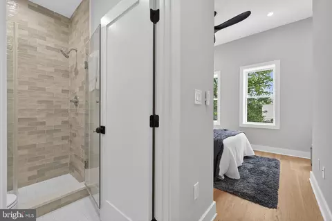 401 16th St SE, Washington, DC 20003 photo 25