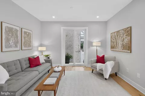 401 16th St SE, Washington, DC 20003 photo 15