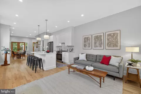 401 16th St SE, Washington, DC 20003 photo 14