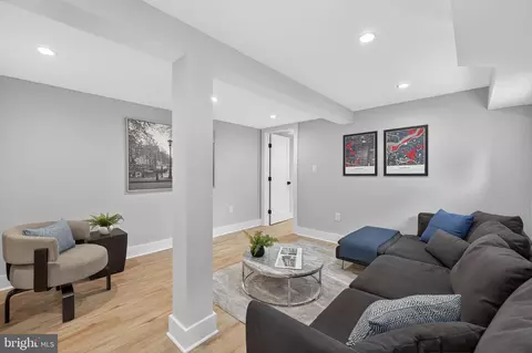 401 16th St SE, Washington, DC 20003 photo 42