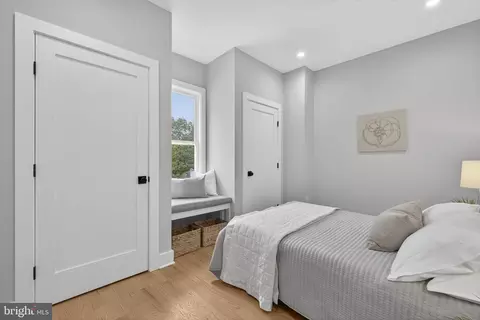 401 16th St SE, Washington, DC 20003 photo 32