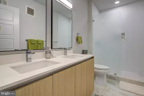 Bath - 1309 E Street St SE #12, Washington, DC 20003 photo 1 of 2