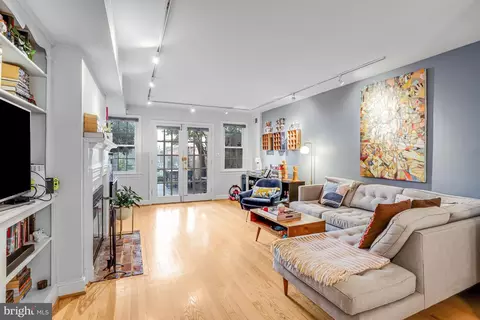 Living - 213 9th St SE, Washington, DC 20003 photo 1 of 5