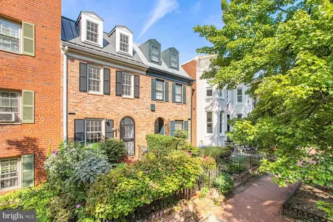 Exterior - 213 9th St SE, Washington, DC 20003 photo 3 of 19