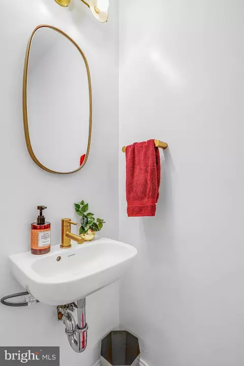 Bath - 213 9th St SE, Washington, DC 20003 photo 1 of 10