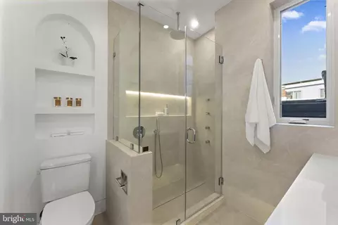 1016 5th St NE, Washington, DC 20002 photo 26
