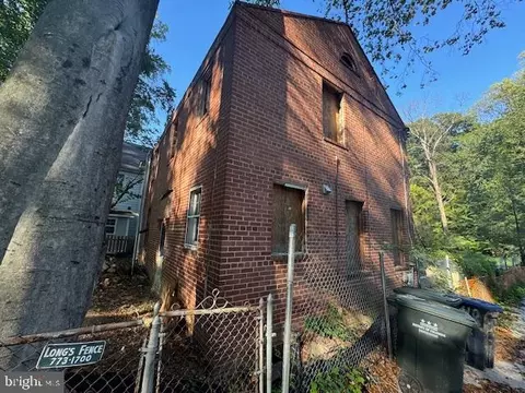 5410 30th St NW, Washington, DC 20015