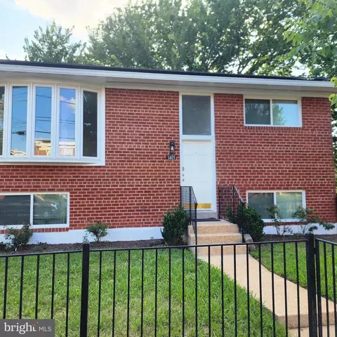 1405 42nd St SE, Washington, DC 20020