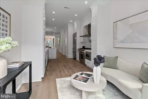 Entry Way - 1007 C St NE, Washington, DC 20002 photo 5 of 6