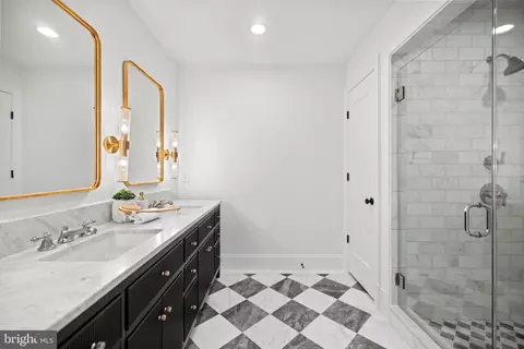 Bath - 626 I St NE, Washington, DC 20002 photo 2 of 9