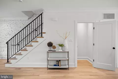 Entry Way - 626 I St NE, Washington, DC 20002 photo 3 of 6