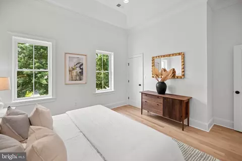 Bedroom - 626 I St NE, Washington, DC 20002 photo 2 of 11