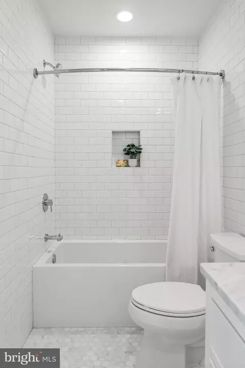 Bath - 626 I St NE, Washington, DC 20002 photo 6 of 9
