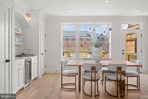 Dining - 626 I St NE, Washington, DC 20002 photo 2 of 6