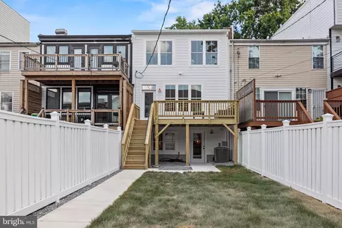 Exterior - 626 I St NE, Washington, DC 20002 photo 5 of 7