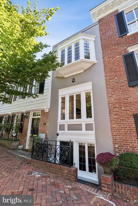 1239 30th St NW, Washington, DC 20007