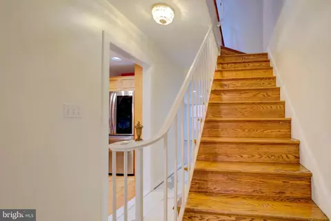 Entry Way - 328 Constitution Ave NE, Washington, DC 20002 photo 7 of 16