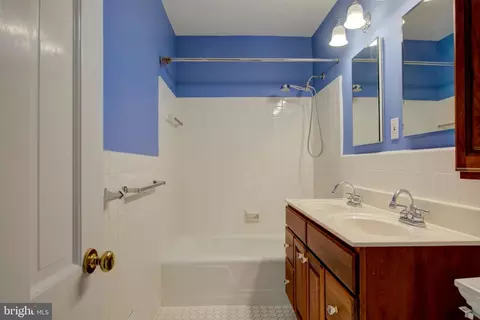 Bath - 328 Constitution Ave NE, Washington, DC 20002 photo 3 of 3