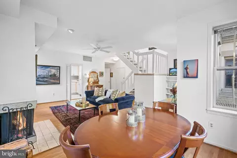 Dining - 1341 E Capitol St SE #302, Washington, DC 20003 photo 3 of 3