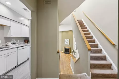 Entry Way - 406 15th St SE, Washington, DC 20003 photo 3 of 5